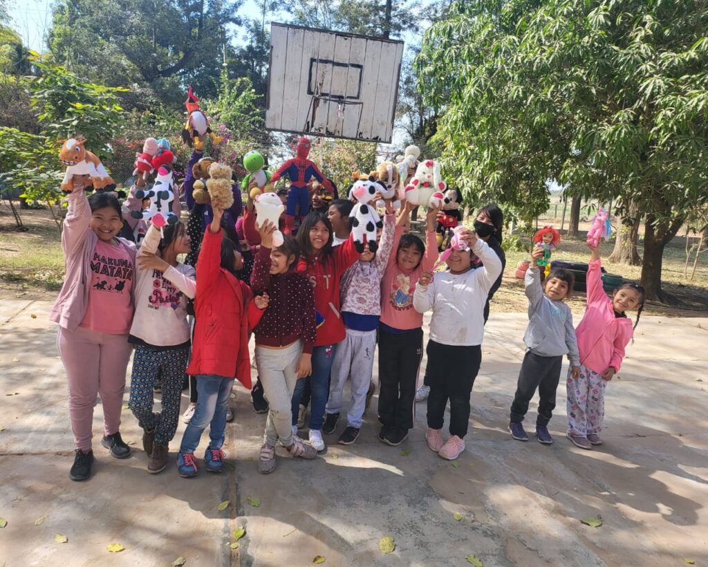 Alumnos de la escuela de Paraje Santa Rosa.